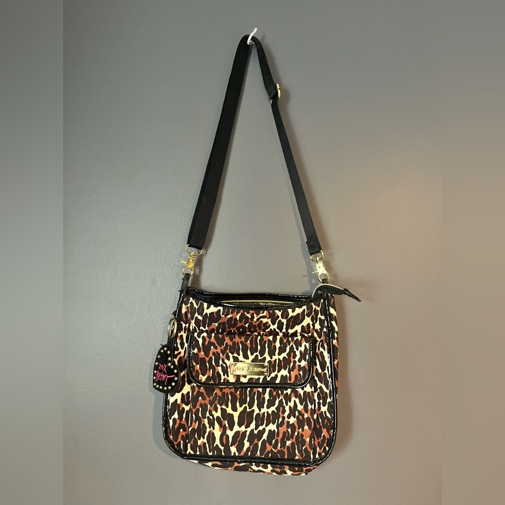 Betsey Johnson Wild Animal Print Crossbody Bag 🐆💼